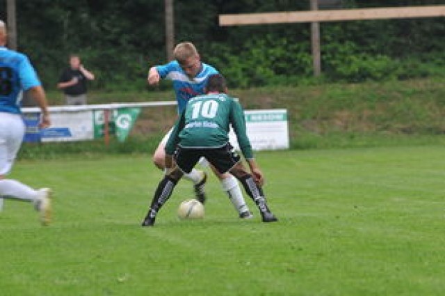 乐鱼体育app官方登录入口-国家队在备战中注重体能与技术平衡，国家队体育的重视