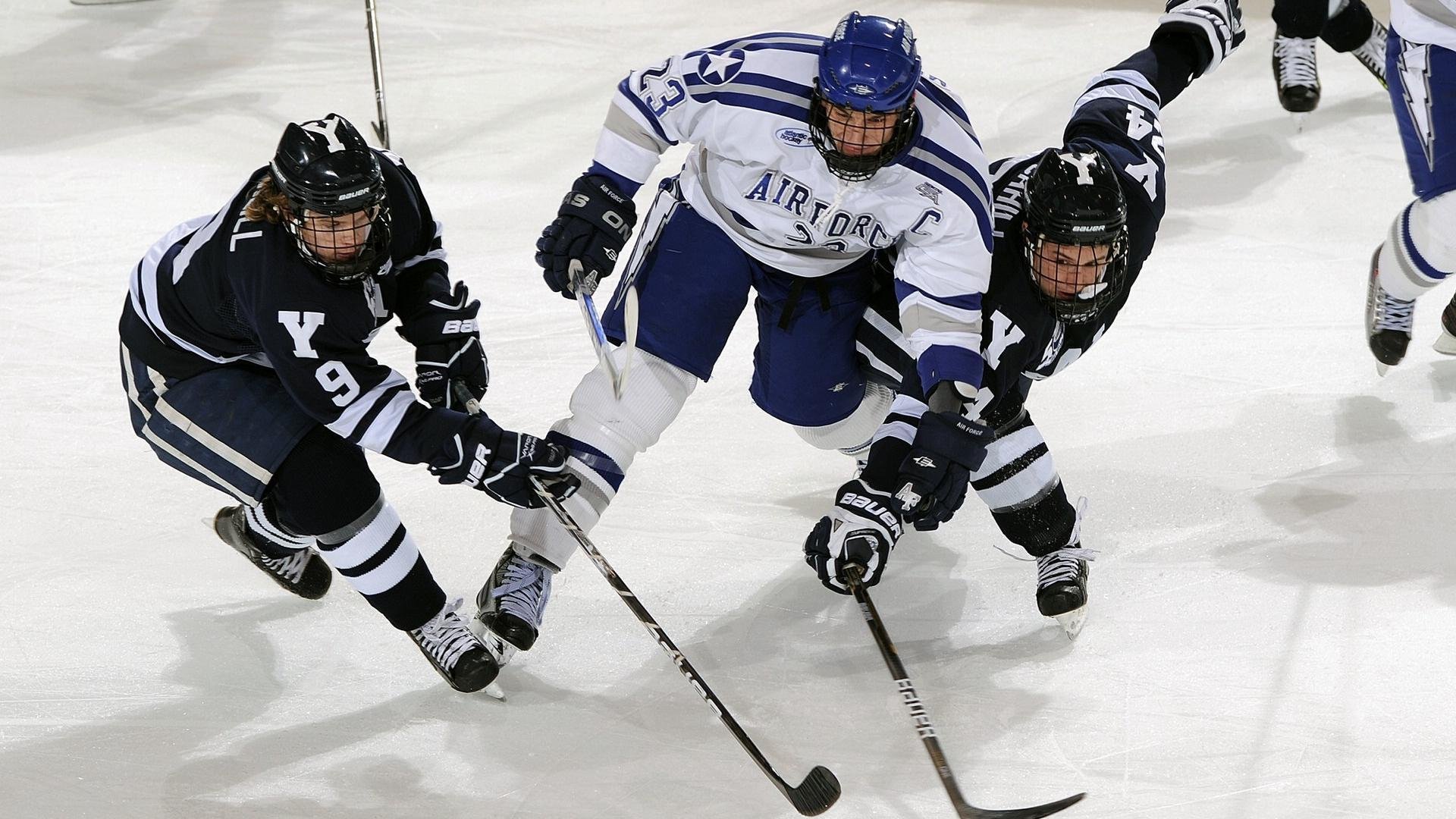 欧洲杯边裁与主裁的配合被专业人士点评,2020欧洲杯裁判服